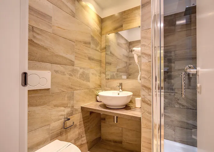 Guest house Chester 4*